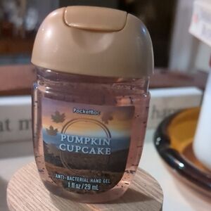 🧁Bath & Body Works Pumpkin Cupcake Hand Gel